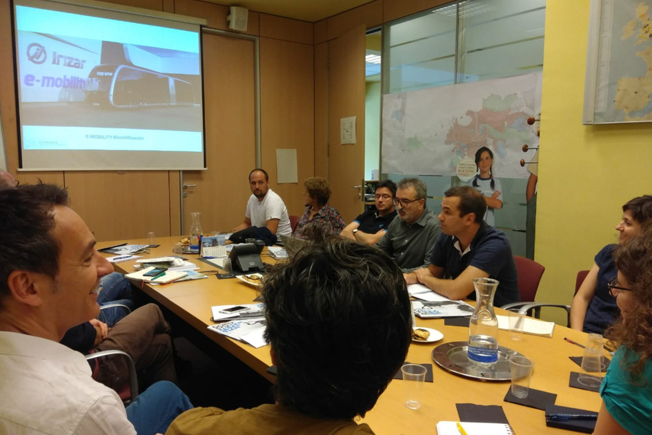 Visita de estudiantes de École d’urbanisme de Paris