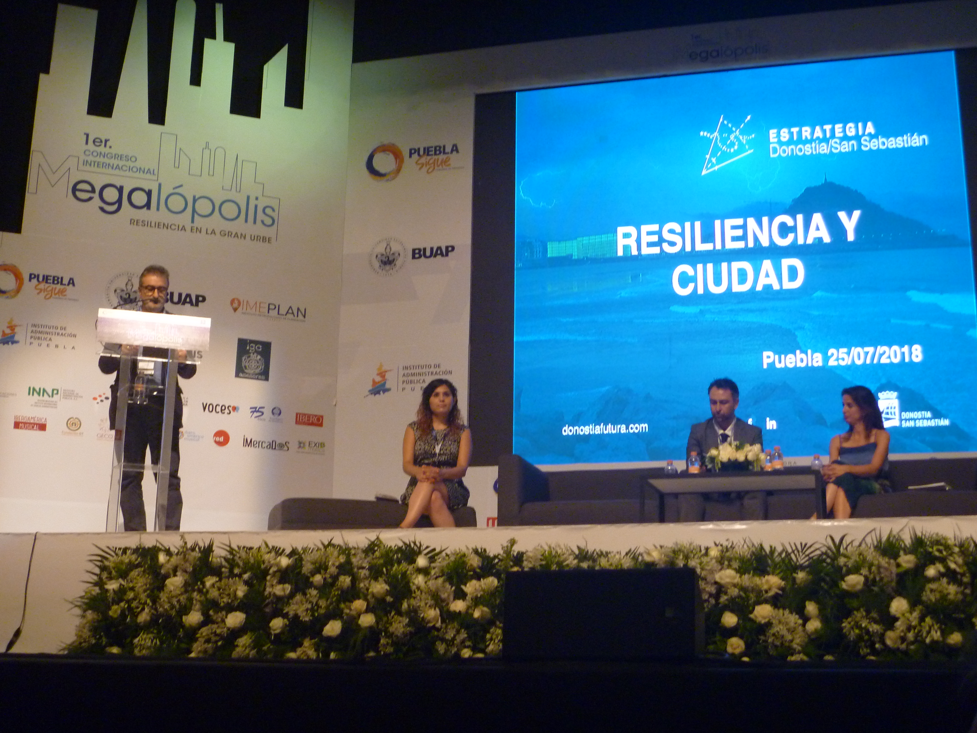 Kepa Korta, participando en el Congreso Megalópolis en México hablando sobre la resiliencia en la gran urbe